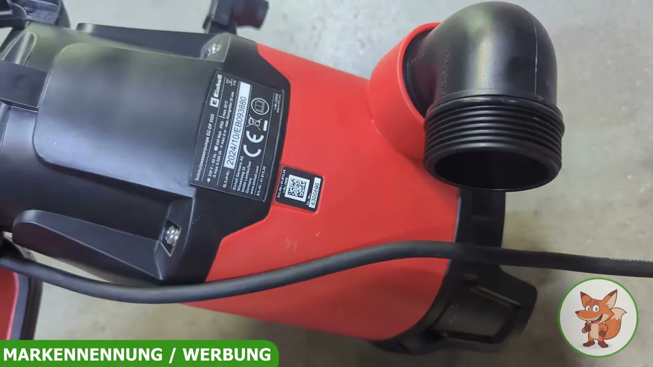 Über den Universalanschluss lassen sich Schläuche verschiedener Größen flexibel an die Pumpe anschließen.