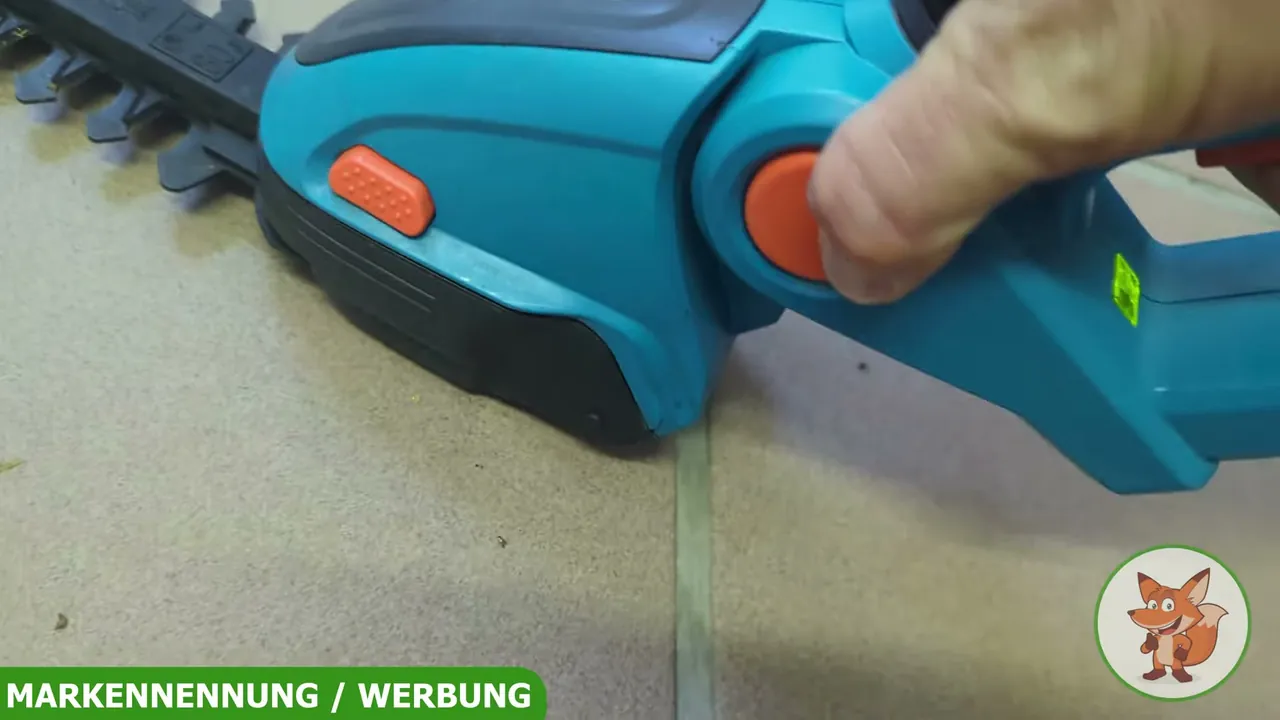 Mir gefällt besonders, wie flexibel sich der ergonomische Handgriff mit dem Abwinkelmechanismus anpassen lässt.