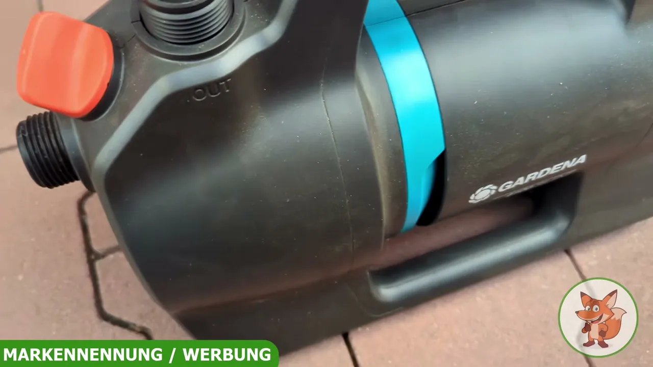 Mit 550 Watt Leistung fördert die Gartenpumpe bis zu 4.100 Liter pro Stunde bei einem Druck von 3,6 bar.